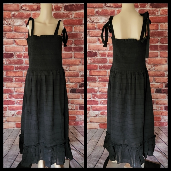 City Chic Black Maxi Dress  18 & 22  NWT - Picture 2 of 3